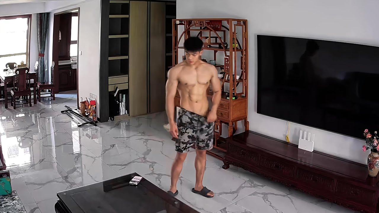 Fitness handsome guy's home surveillance video leaked, Chinese fitness male model