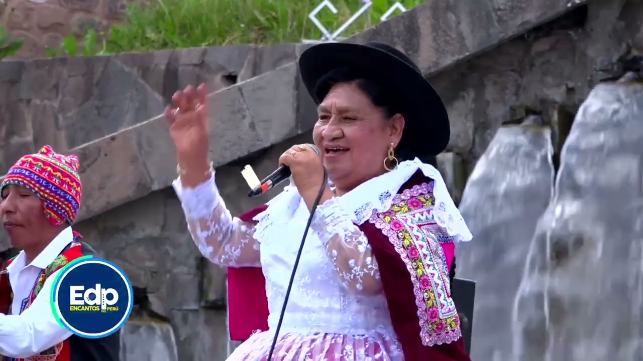 ♪ Condemayta de Acomayo - Calandria del Sur ♪  Vicuñita -  Éxito De Oro - Encantos Del Perú