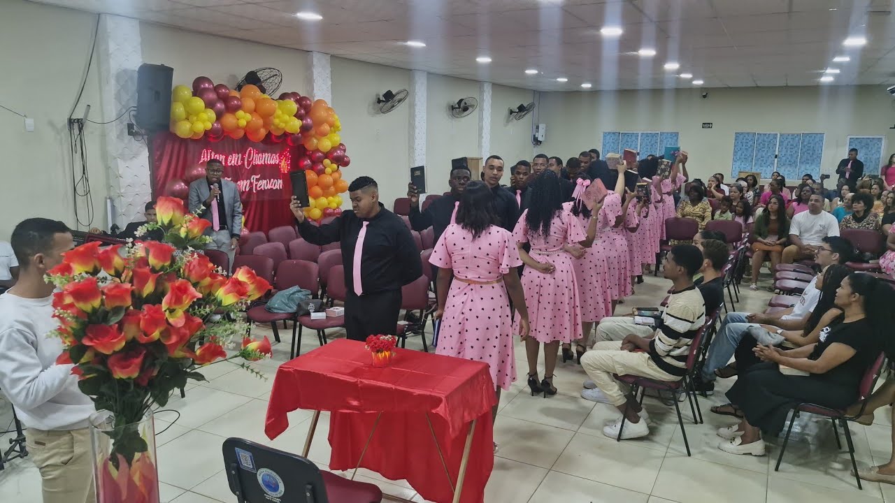 ABERTURA - FESTIVIDADE DO GRUPO DOS JOVENS - O Fogo Arderá