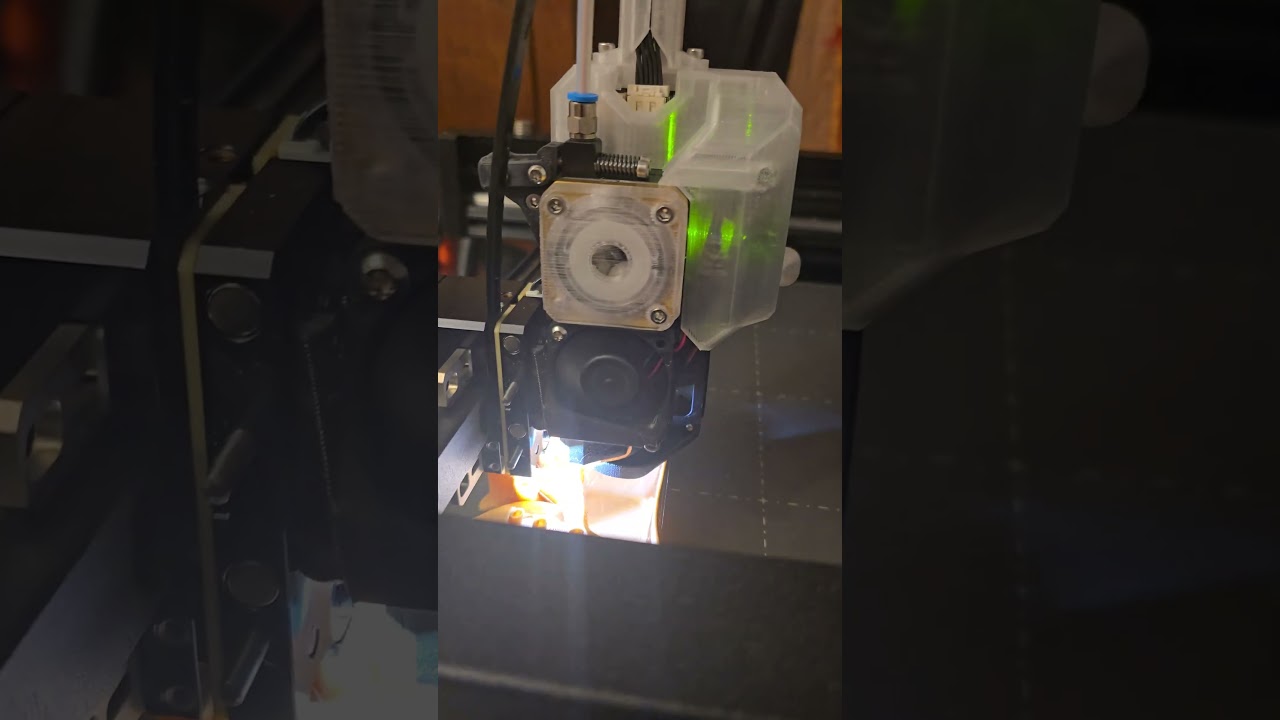 3d printing a 7000 years old statue - Thinker of Hamangia and sitting woman - in wood filament