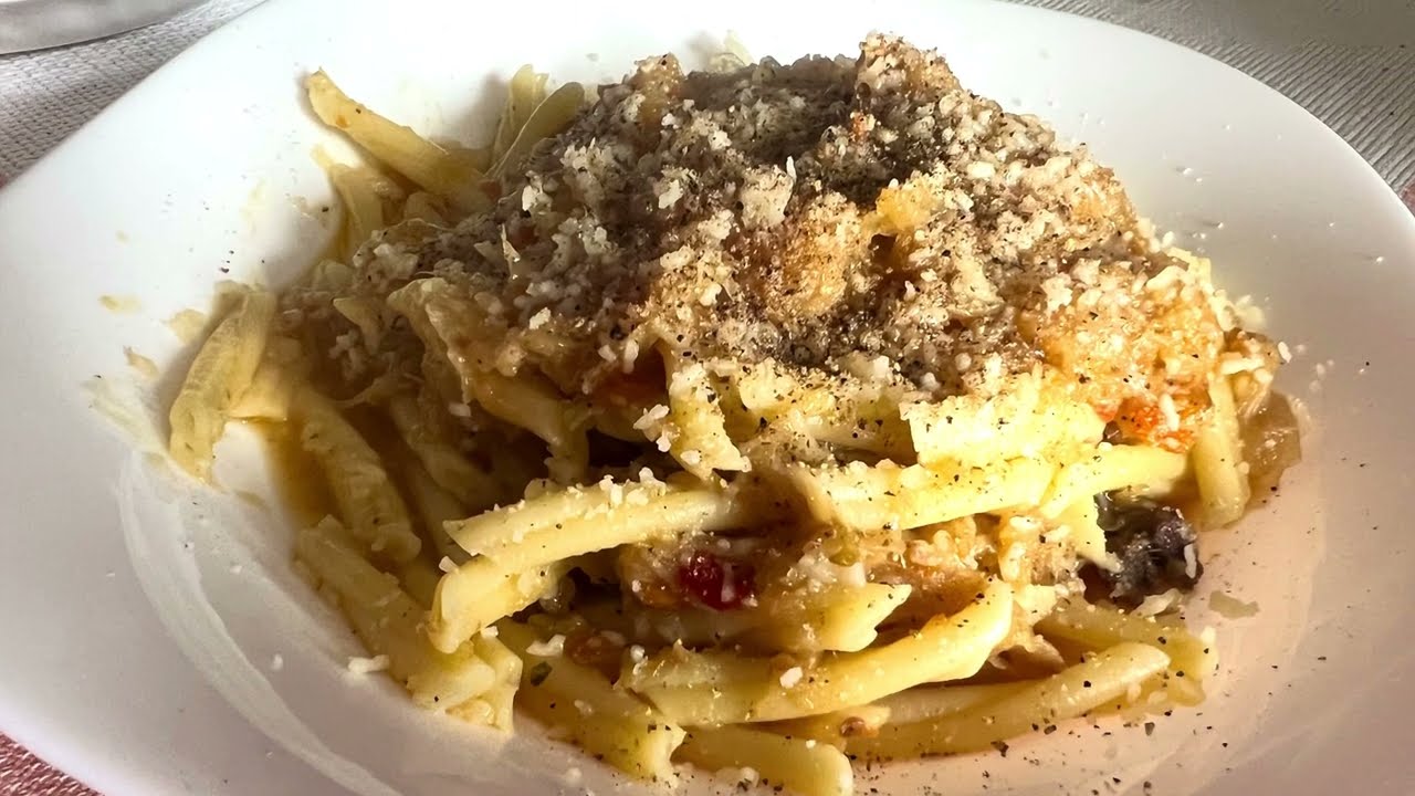 🧅🧅🧅Maccheroni con sugo alla genovese 😍 spazialiiiii🚀🚀🚀#food #volaneiperte #pasta 
