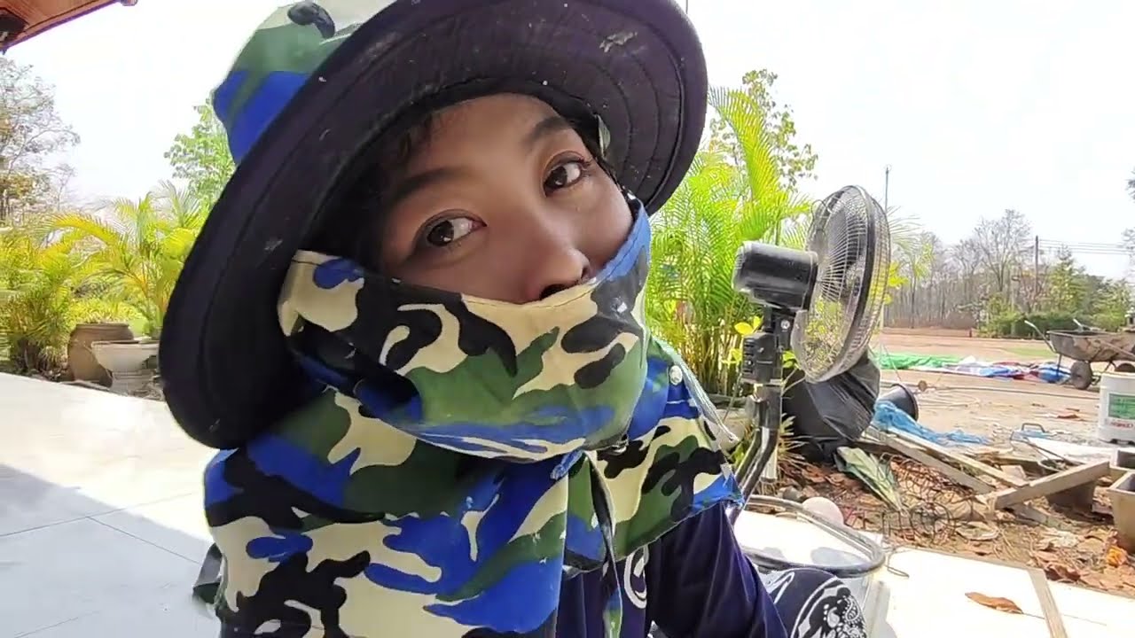 ทีมช่างเร่งมือให้เสร็จก่อนเดินทาง  เริ่มลงสีจริงแล้ว