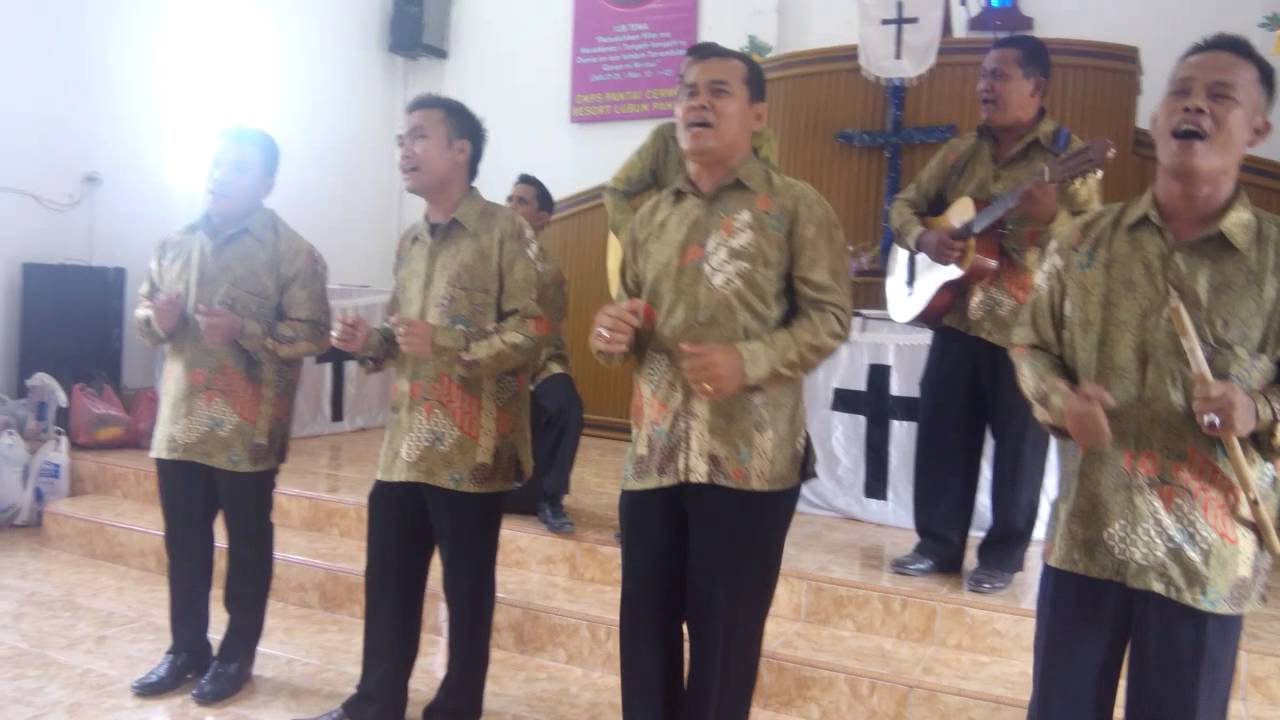 Vocal Group Seksi bapa GKPS perbaungan yg di selengarakan di pantai cermin.