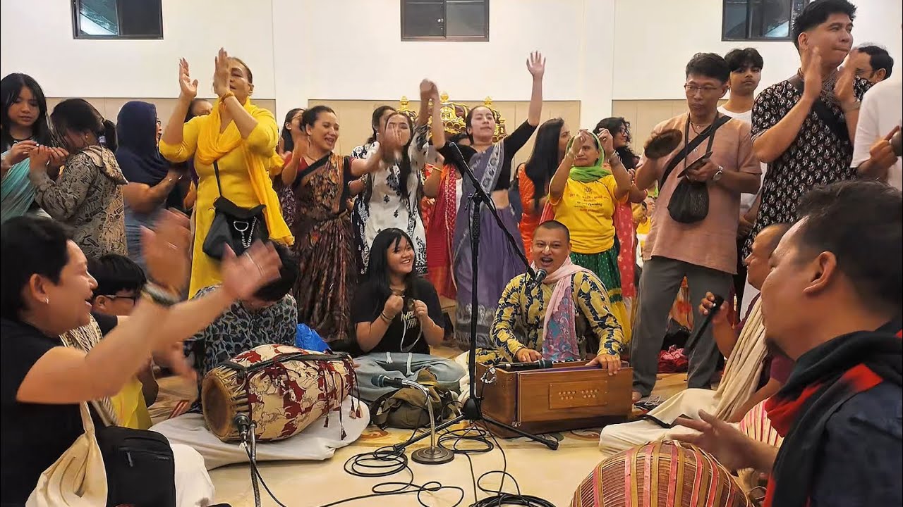 Kirtan - led by Nitai Caran Das
