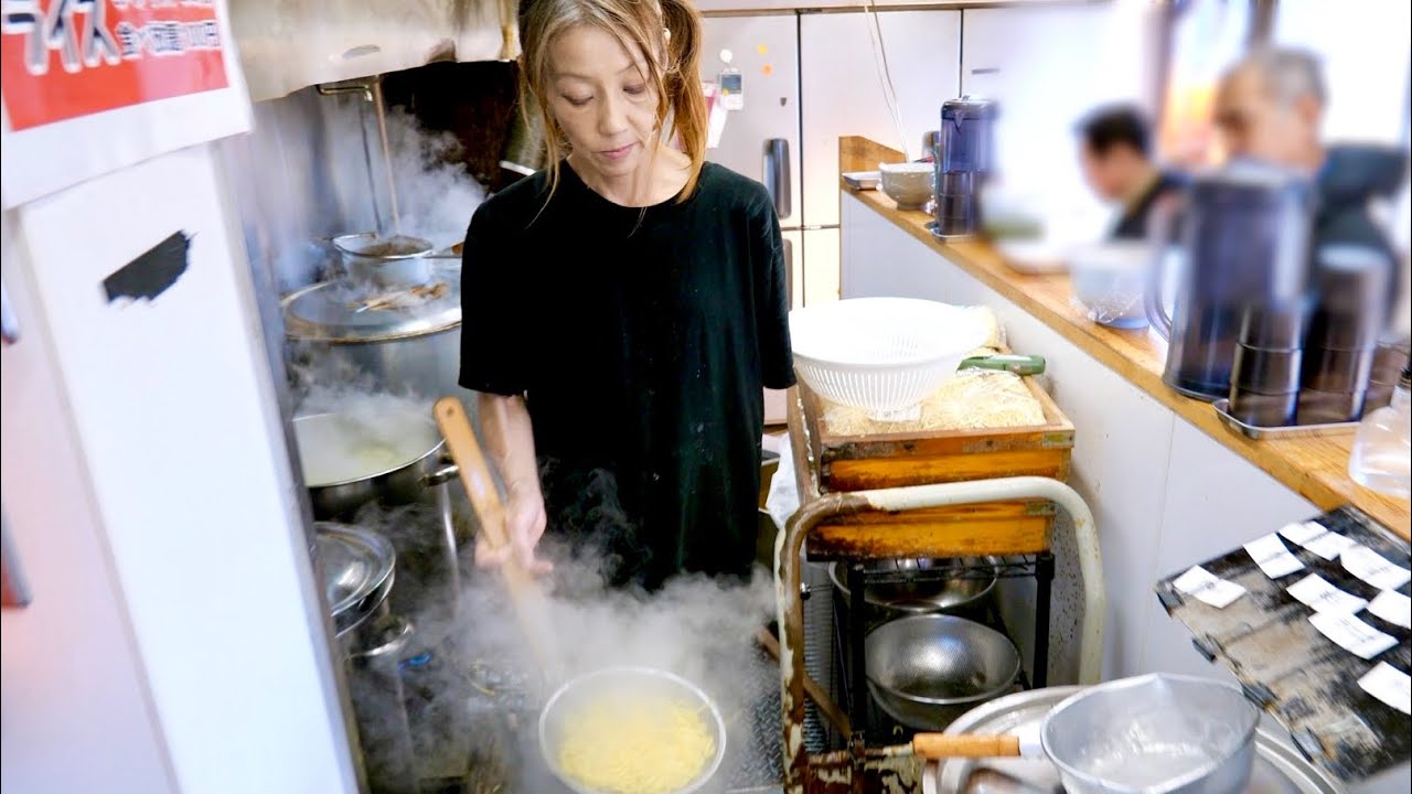 惣菜が無料！？通いたくなる名物女将の家系ラーメン店【えんふく家】