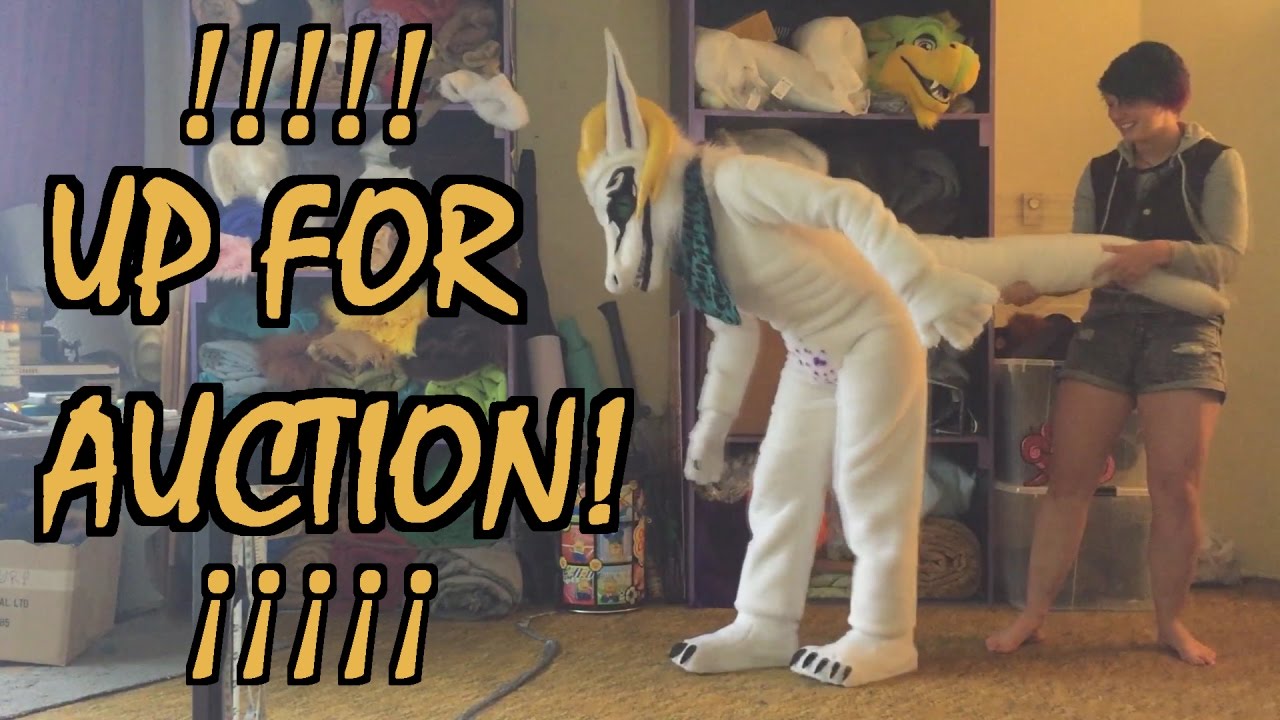 Suit up in Creepy the Synx *Also he's up for AUCTION!*