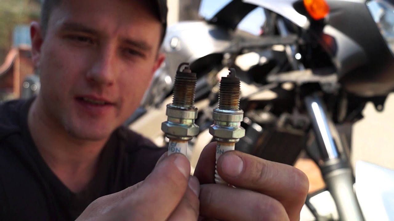 Замена свечей зажигания Yamaha TDM 900/ changing spark plugs