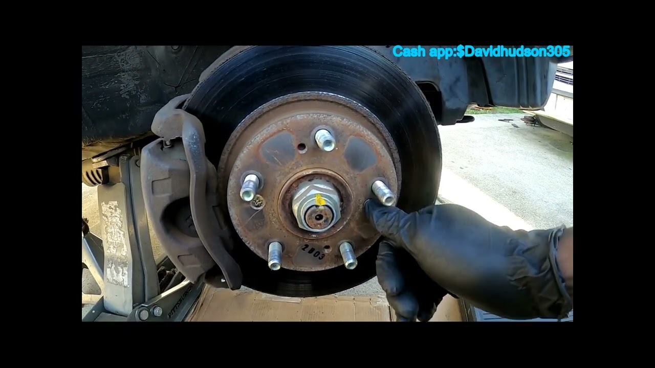 2003 Honda CRV 2.4L Front rotor removal