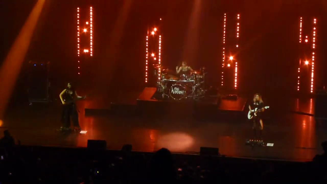 The Warning   Automatic Sun Paris Olympia 14 04 2025