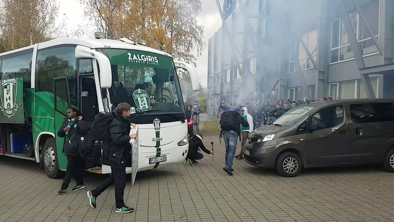 Pietų lV , pasitinka Žalgirio komandą.