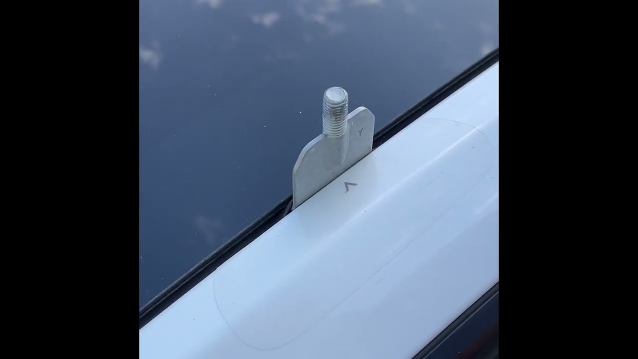 Tesla Roof Bar Installation Problem
