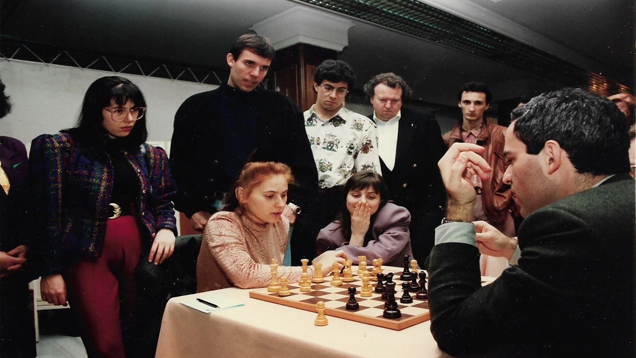 ♟️ DE NETFLIX A LA HISTORIA:  El ataque feroz de Judit Polgar que rompió a Kasparov