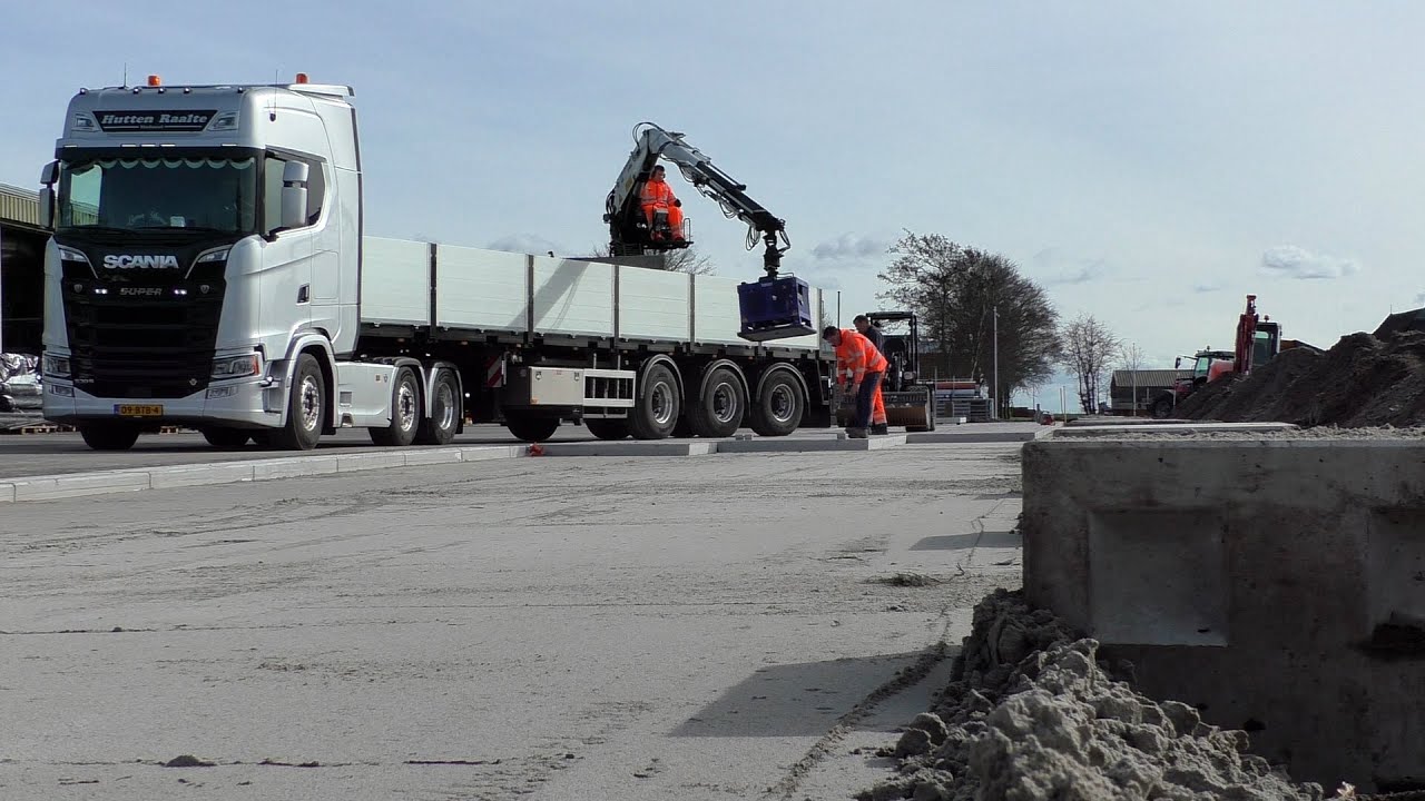 Beton platen leggen door Hutten Raalte