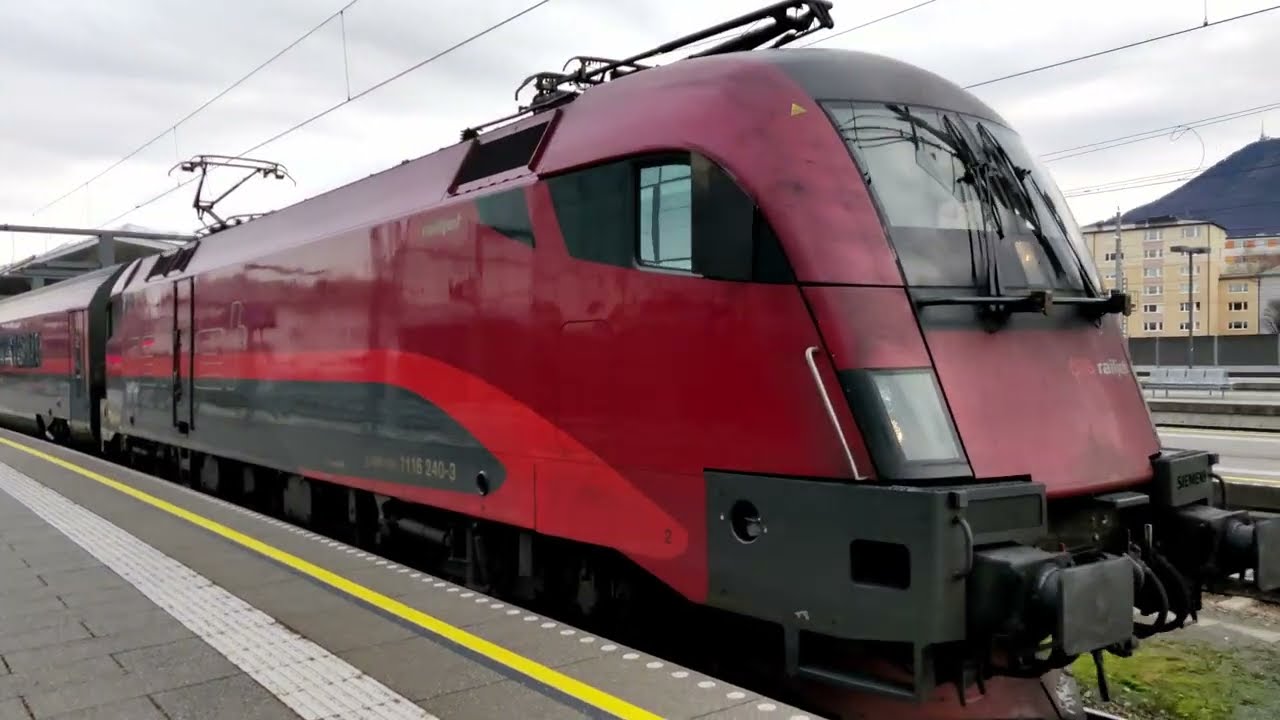&Ouml;BB Railjets (Siemens Viaggio Comfort) am Salzburg Hbf