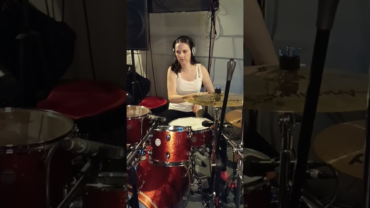 Nahr&aacute;v&aacute;n&iacute; den 1. - bic&iacute;  #drummer #music #drums  #drumming