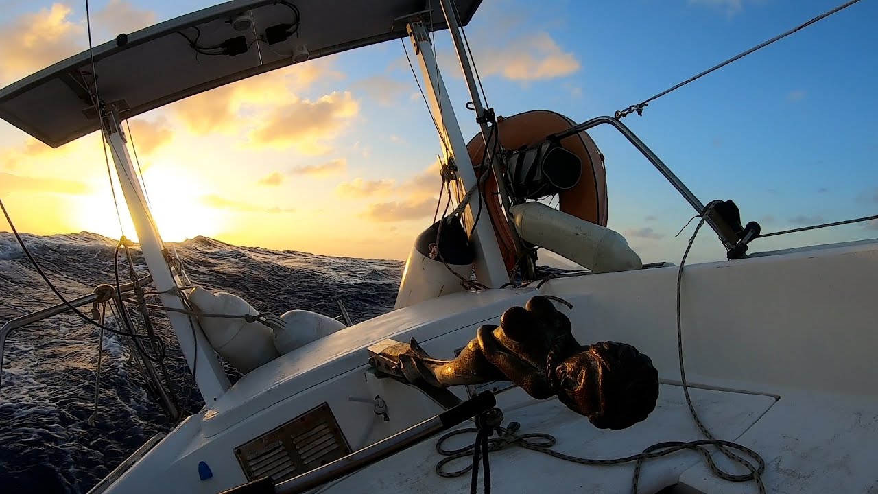Unfiltered cruising routine on a 26ft sailboat - ep89.2 - The Sailing Frenchman