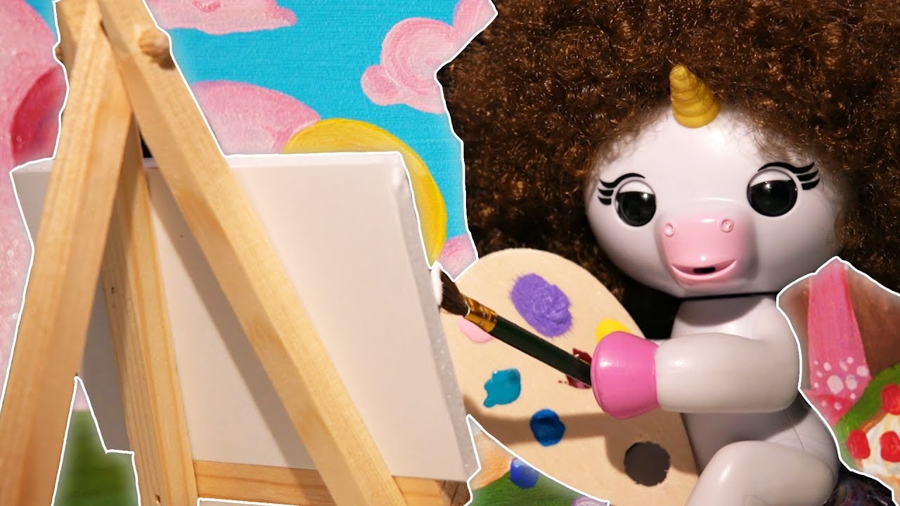 The Fingerlings Show | Gigi Creates Awesome Paintings! | Fingerlings Toys