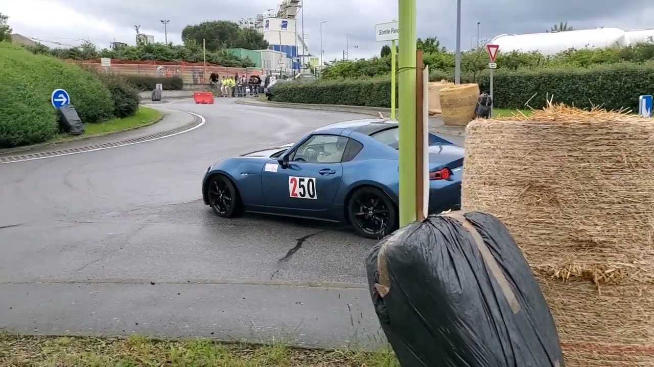 Les doubles montes au 8e Slalom de Mornant, 2e passage chronométré, sous la pluie, piège assuré !