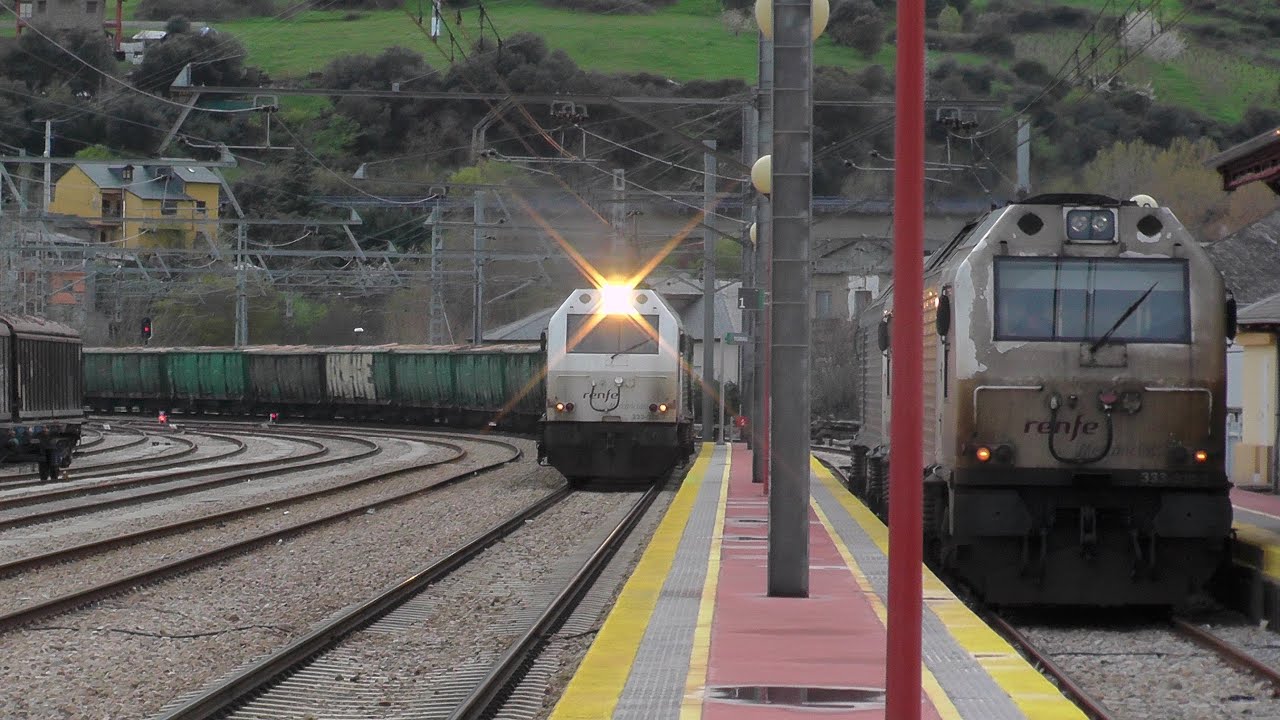Trenes en Toral de los Vados y Cosmos 2-04-2014