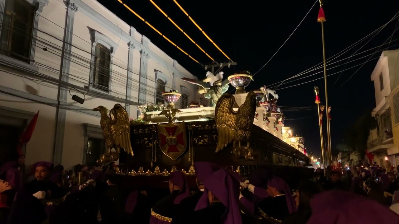 Impresionante Cruce de Jesús de los Milagros | Marcha Fúnebre Cristo Rey, Domingo de Ramos 2025