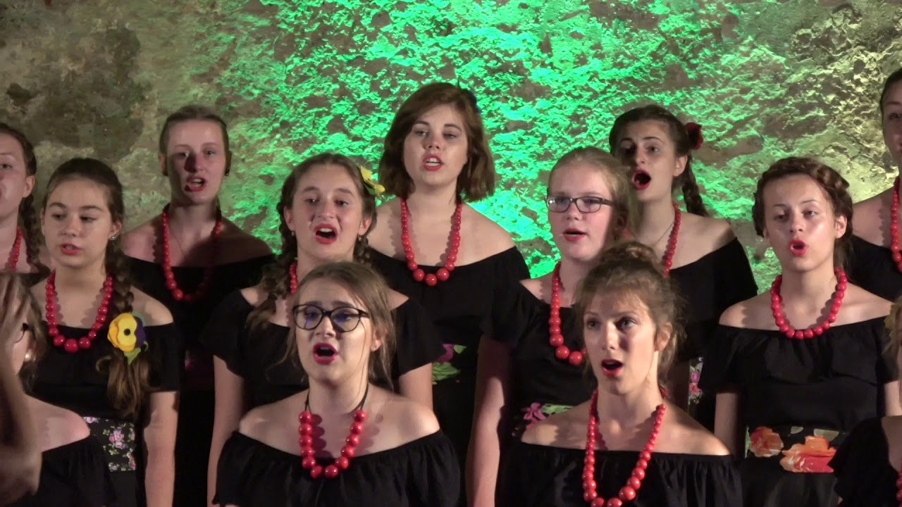 SKOWRONKI Girls' Choir - Leciały żurawie by Jan Maklakiewicz
