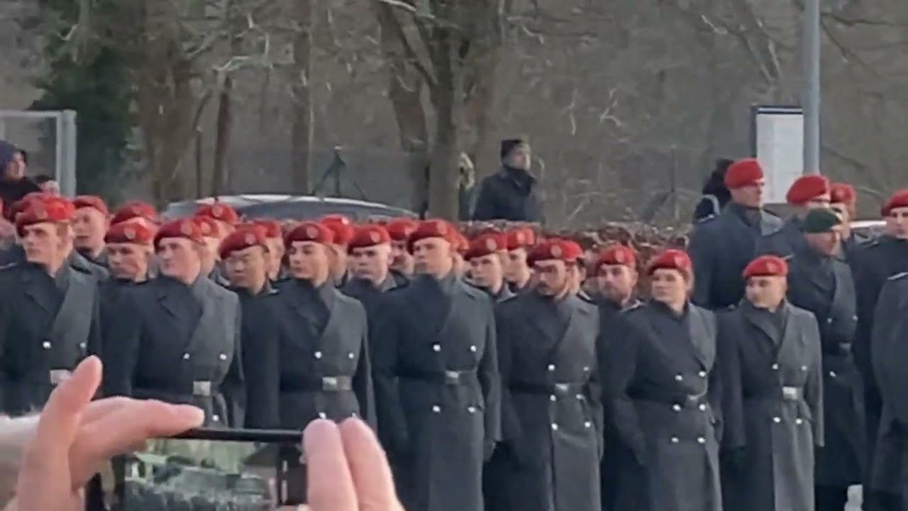 Die „roten Mützen kommen“ 🩸💂‍♂️💂‍♀️Teil II Gelöbnis der Bundeswehr, 15. Dezember anno 2022