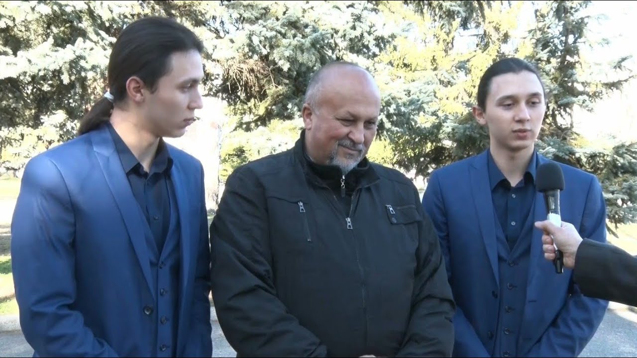 Седмицата в 150 минути, Пианистите Хасан и Ибрахим за музиката и изявата на шуменска сцена