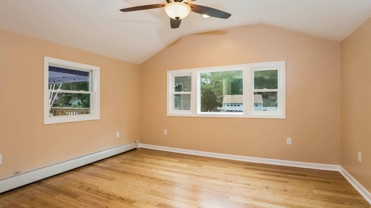 18 Central Ave, Assonet, MA