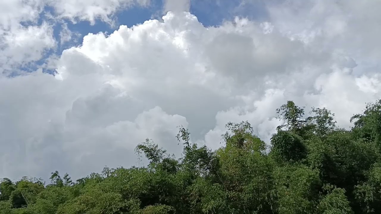 Clouds Above The Mountains - Without Sound And no music