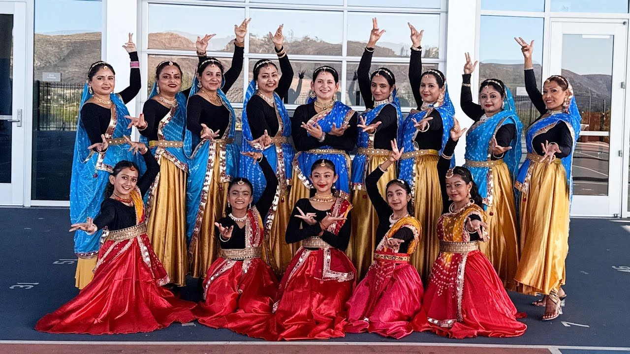 Bollywood Folk Fusion Group Dance| Ghoomar|Nagade Sang|Rhythmlaya #trending #diwali #dance