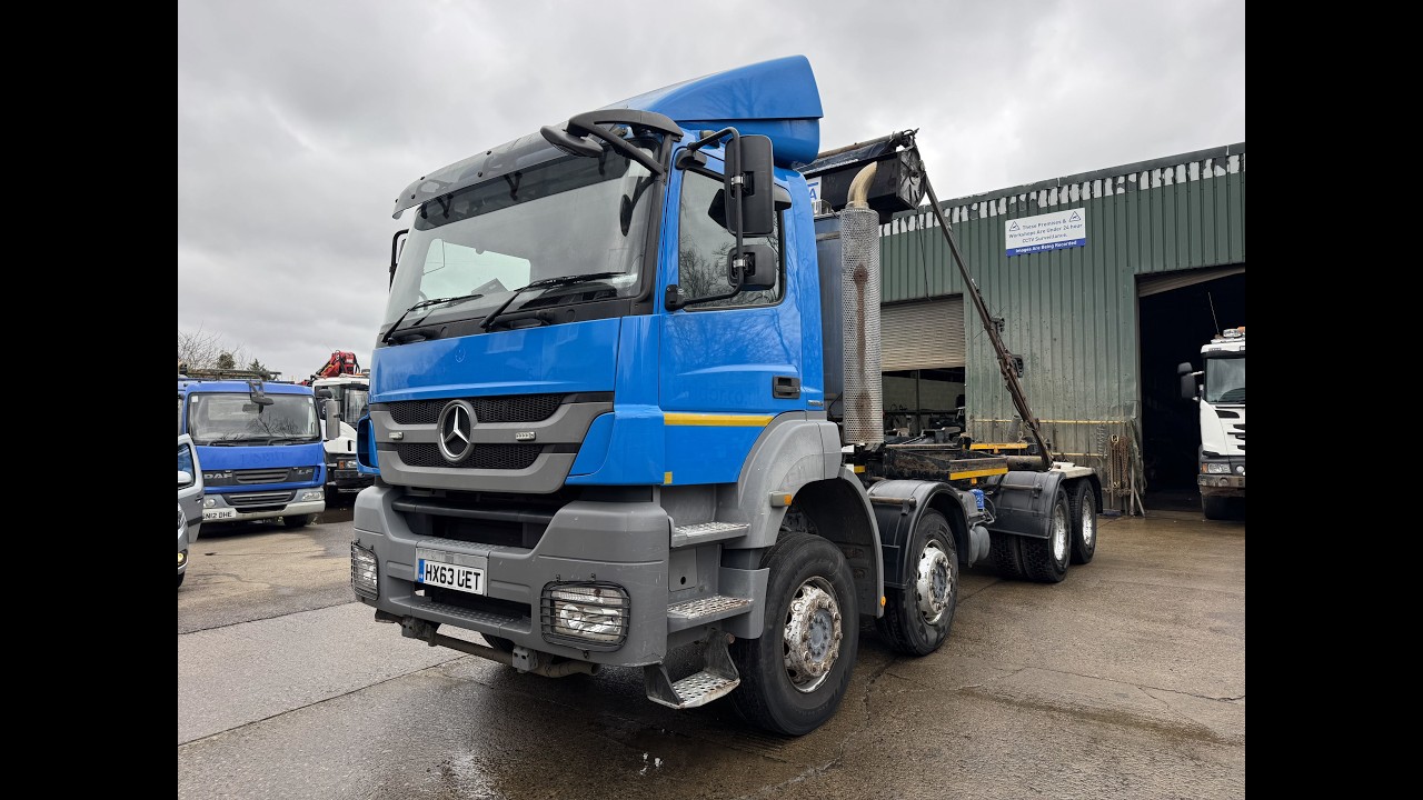 2013 Mercedes Axor 3236 8x4 Hook Loader