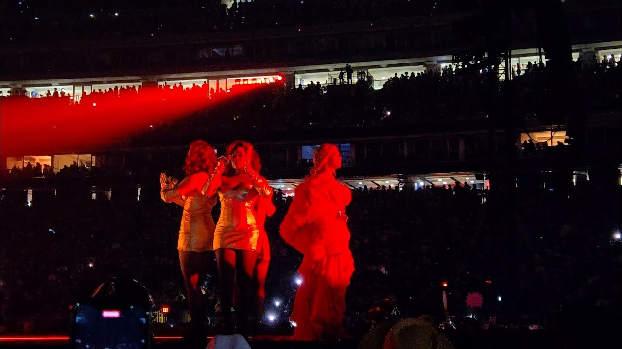 Beyoncé - Cowboy Carter Tour - Flamenco - Houston Night 2