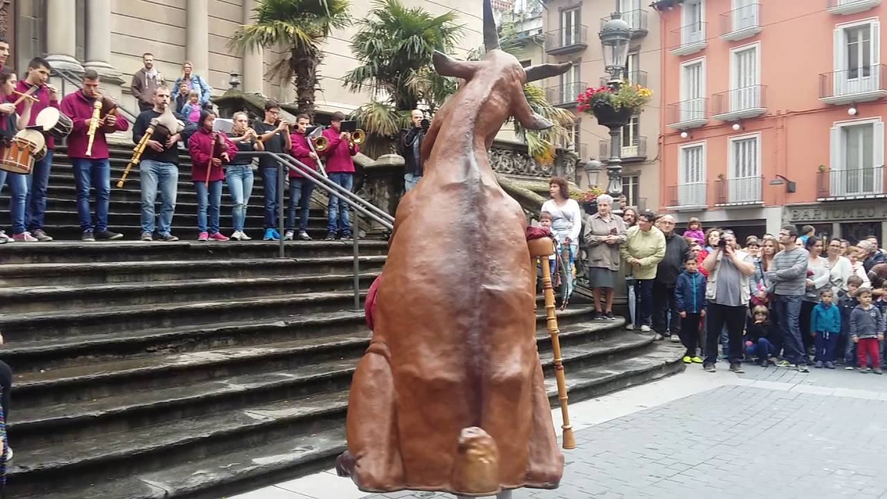 Ball de la Cabreta, Cornamusam Olot (18/6/2016)
