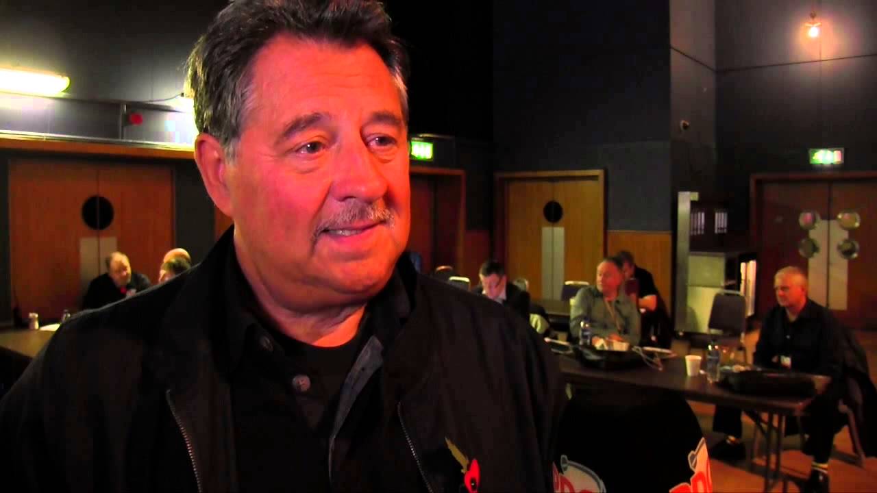 DARTS LEGEND | Dennis Priestley joins the party in Wolverhampton