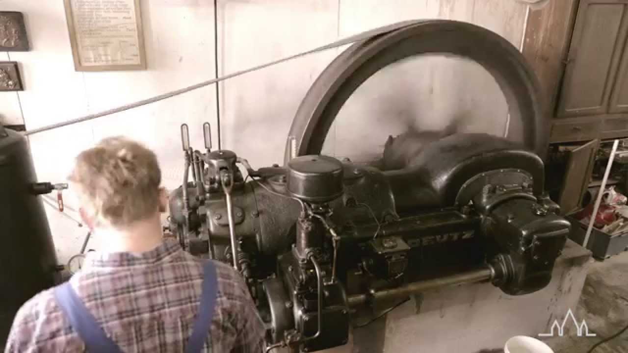 alter Deutz Strom-Gernerator MKH 239 in Knechtsteden mit Netzsynchronisation