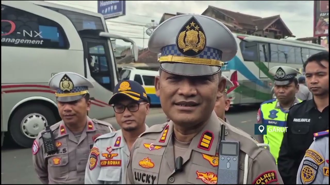 JALUR MUDIK SELATAN GARUT MASIH BERLUBANG, POLISI TARGETKAN PERBAIKAN