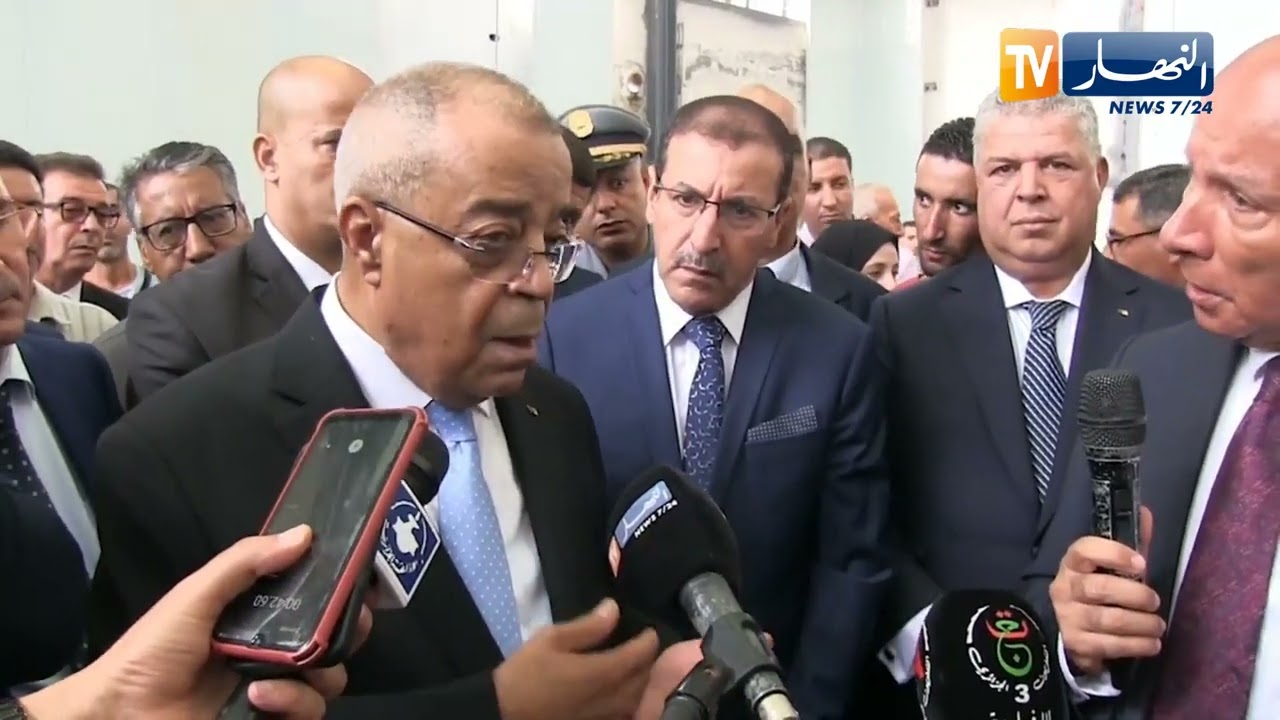 جيجل: وزير الصناعة والانتاج الصيدلاني في زيارة تفقدية للولاية