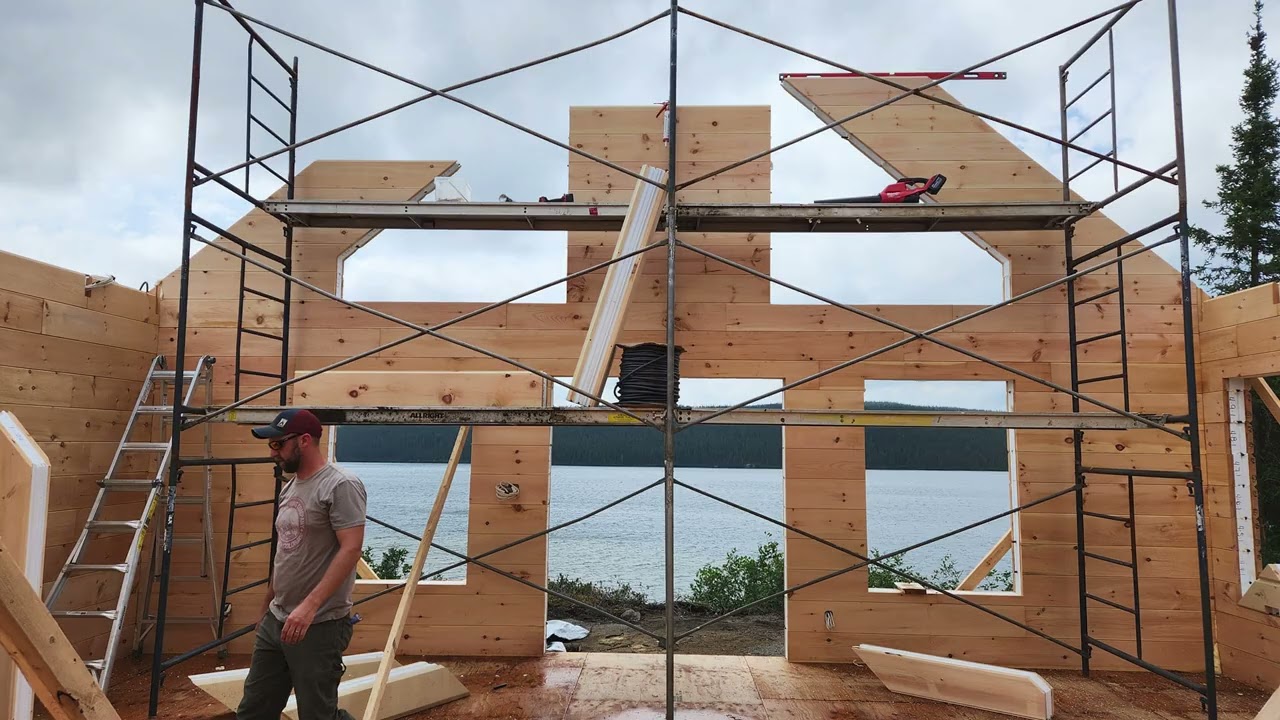 De la fondation au toit : Regardez une maison se construire en quelques minutes!