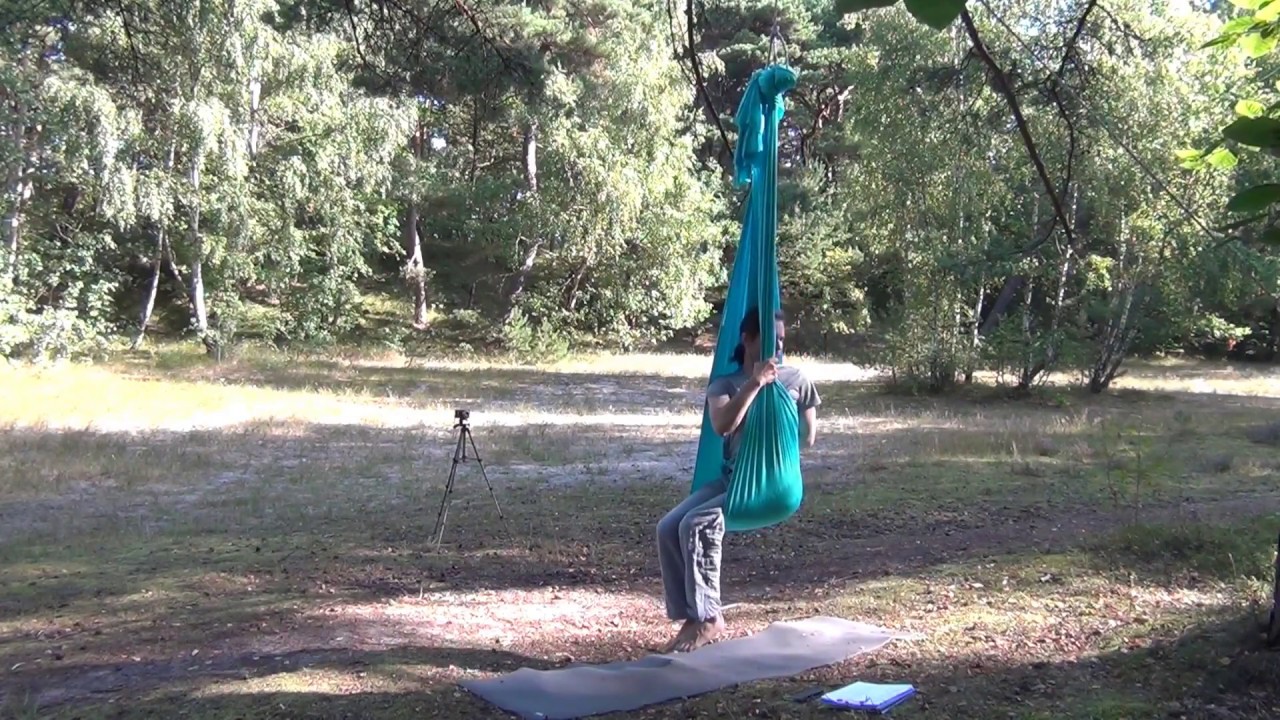 Aerial 'Air' Joga. Co i jak. Instruktaż dla początkujących.