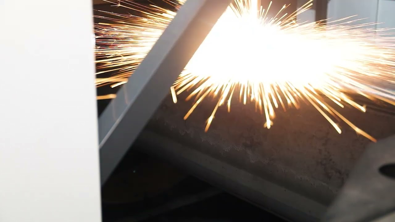 Bescutter Titan Orbit &ndash; Precision Square Tube Fiber Laser Cutting