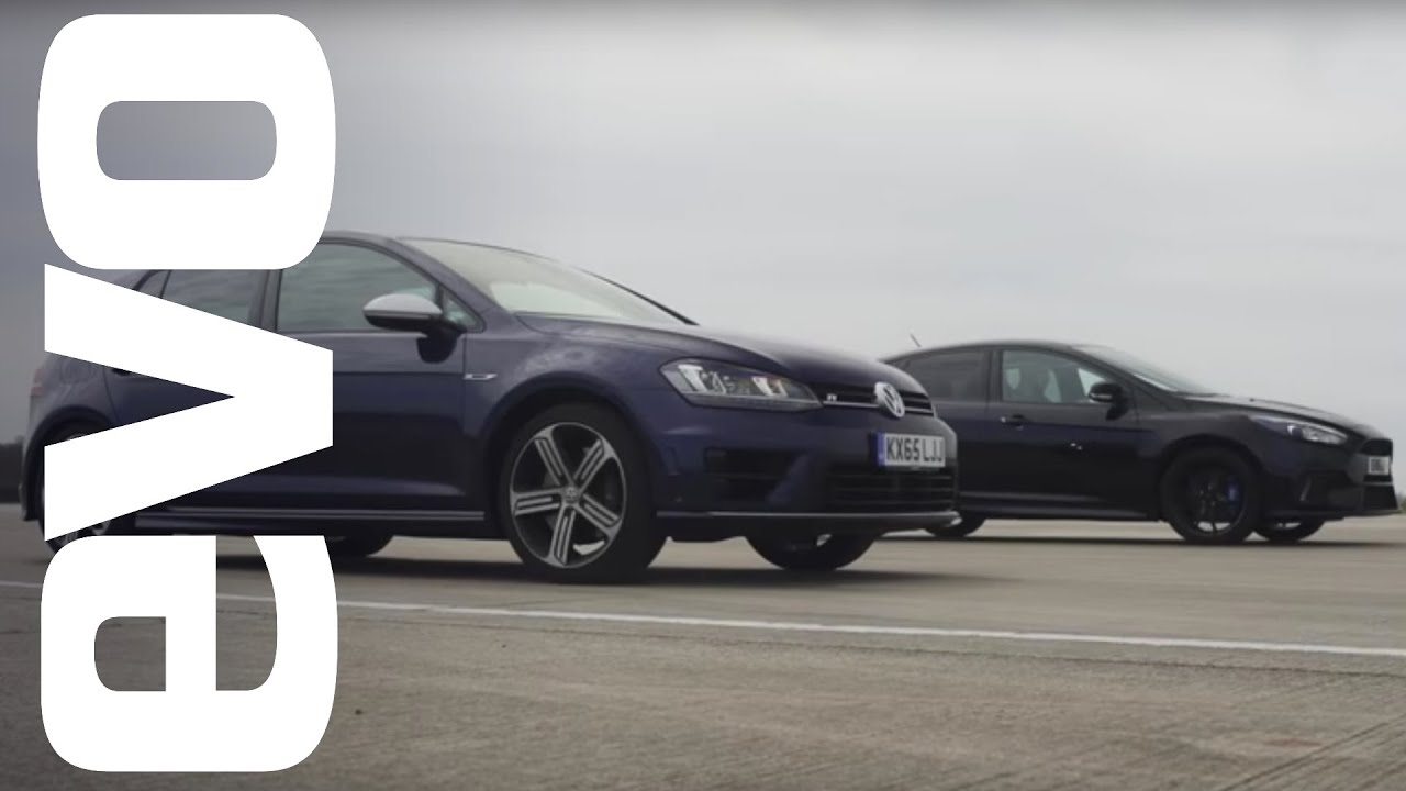 Ford Focus RS против Volkswagen Golf R — кто быстрее? | evo DRAG BATTLE