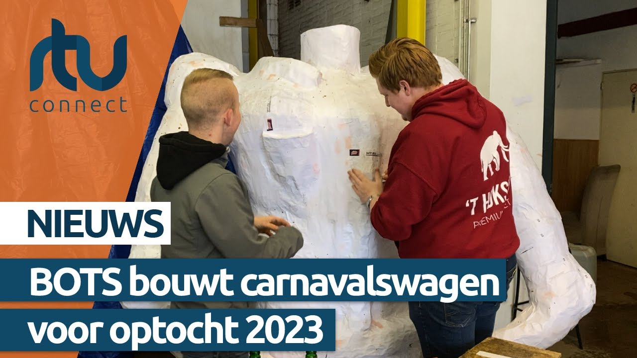 Vriendengroep bouwt carnavalswagen voor volgend jaar