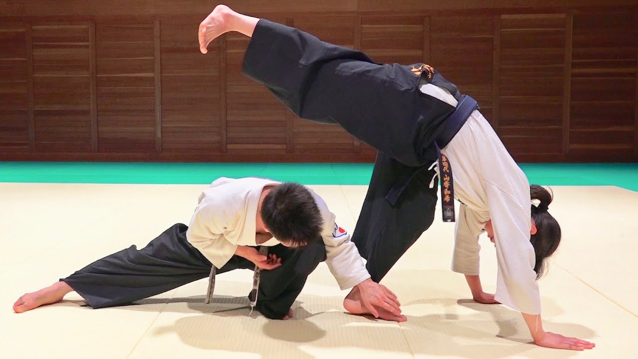 Incredible! Dodge technique in Taido, With English subtitles