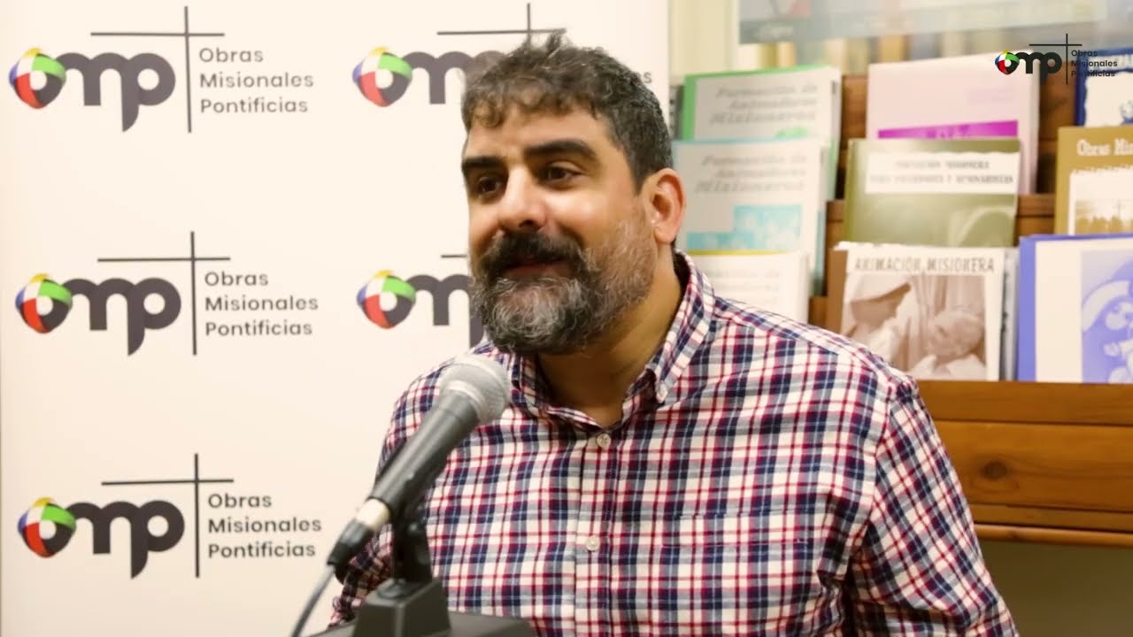 Defendiendo la VERDAD en la selva de Perú gracias a una humilde radio