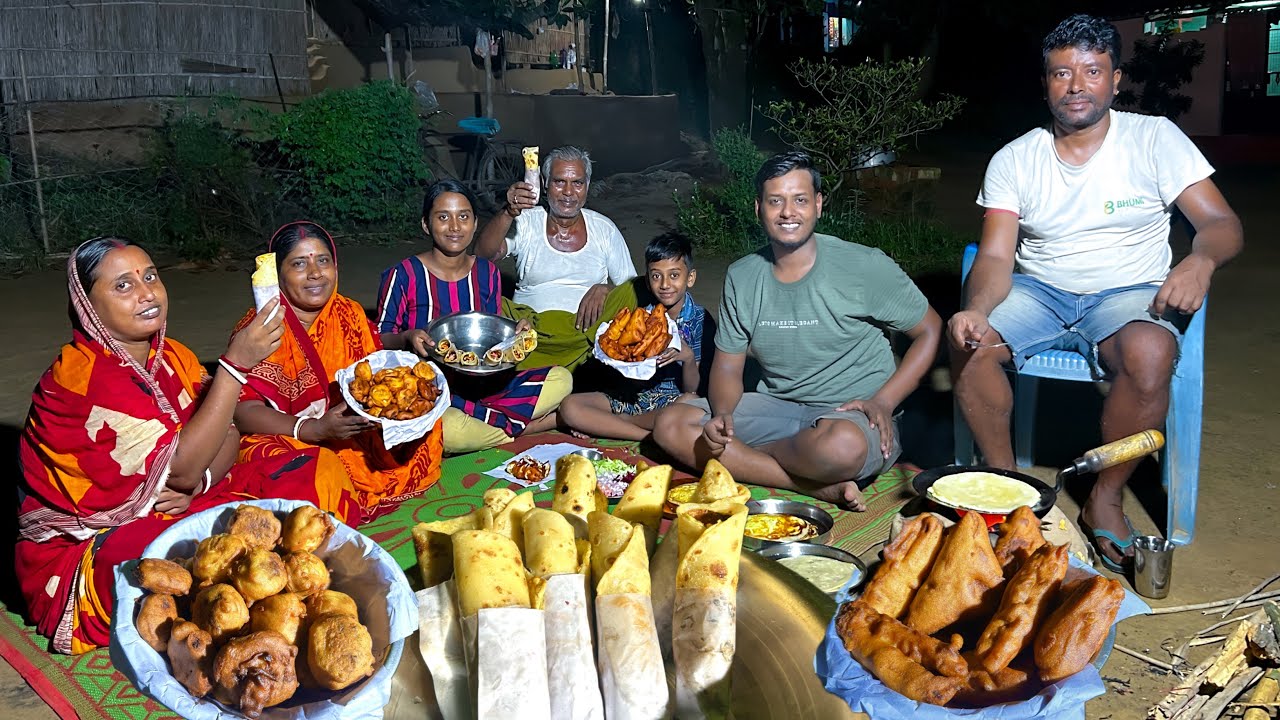 সবাই মিলে বৃষ্টির সন্ধ্যায় জমিয়ে ফাস্টফুডের আড্ডা।।