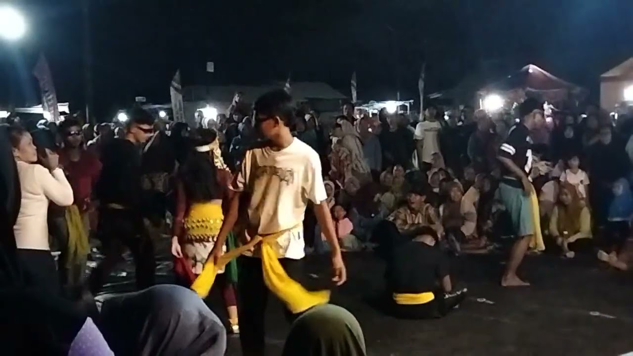 Waru doyong//sintren