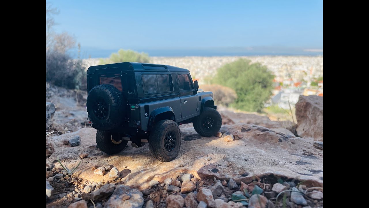 Mini-Z 4x4 Defender outdoor action