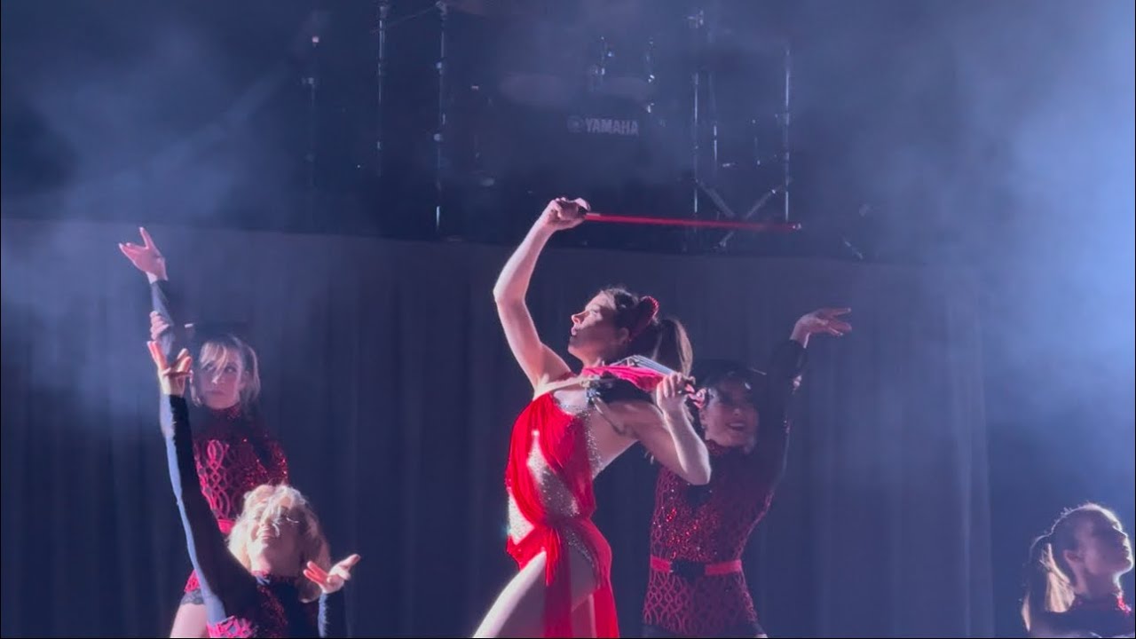 Lindsey Stirling - Carol of the Bells (Live)