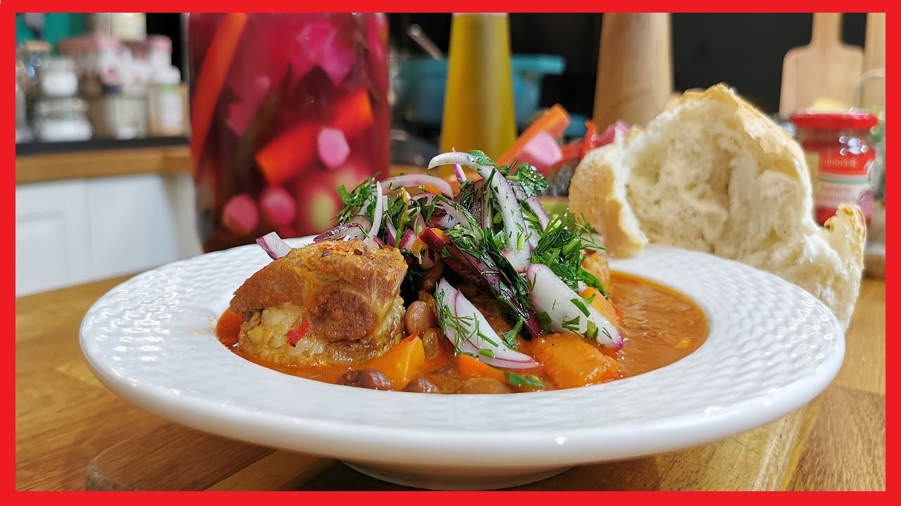 Gulas de Porc cu Fasole - Intr-un Mare Fel - Home Cooking - Florin Arvunescu