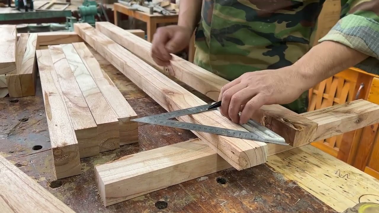 Skilled Carpenter Shows How to Make a Desk from Bead Tree wood